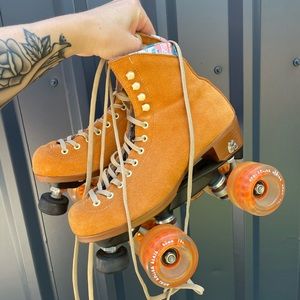 Moxie Lolly Roller Skates // Size 7.5 (Men’s 6)